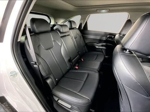Certified 2026 Kia Sorento S w/ S Panoramic Sunroof Package FWD image 24