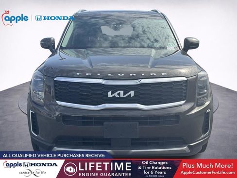 Used 2022 Kia Telluride S image 2