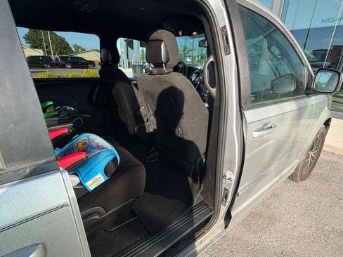Used 2015 Dodge Grand Caravan SE FWD image 14
