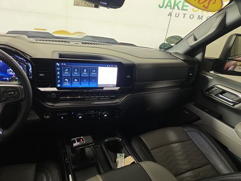 Certified 2023 Chevrolet Silverado 1500 ZR2 w/ Technology Package AWD/4WD image 25