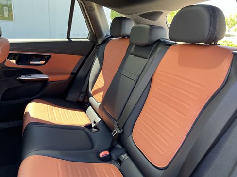 Certified 2025 Mercedes-Benz GLC 350e 4MATIC image 32