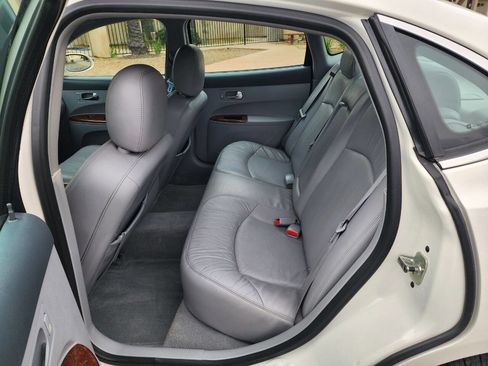Used 2005 Buick LaCrosse CXS image 17