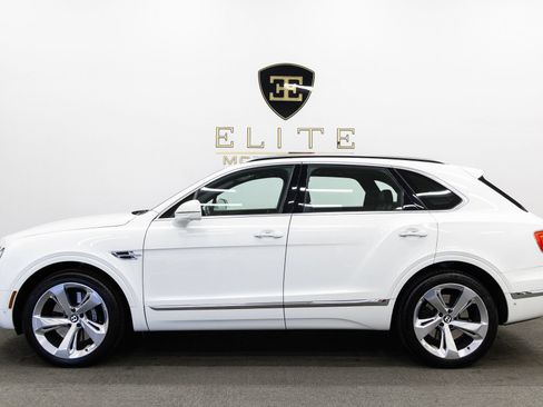 Used 2018 Bentley Bentayga AWD/4WD image 2