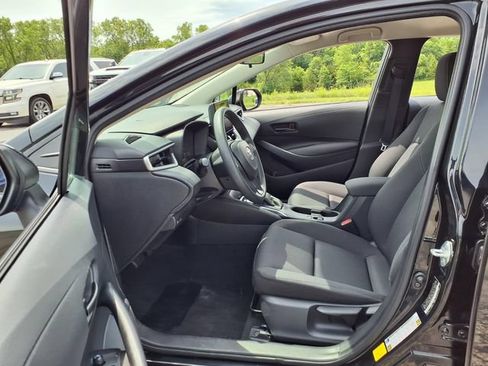 Used 2024 Toyota Corolla LE FWD image 72