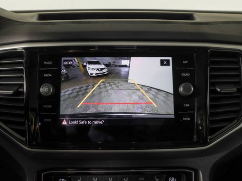 Used 2023 Volkswagen Atlas Cross Sport SE w/ Panoramic Sunroof Package AWD/4WD image 8