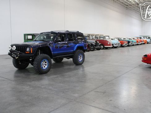 Used 1999 Jeep Cherokee Classic image 3