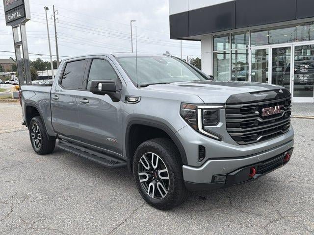 Used 2025 GMC Sierra 1500 AT4 w/ Technology Package AWD/4WD image 3
