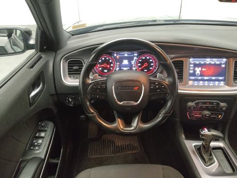 Used 2019 Dodge Charger SXT AWD/4WD image 22
