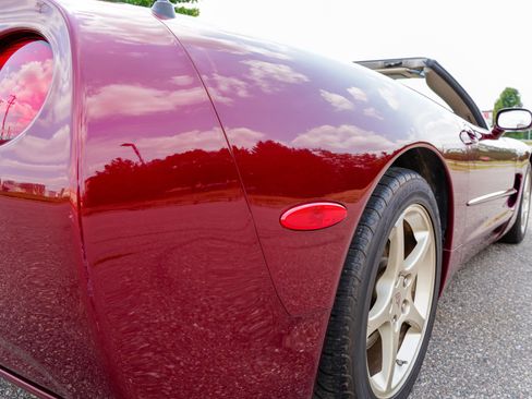 Used 2003 Chevrolet Corvette Convertible w/ Preferred Equipment Group1 RWD image 18