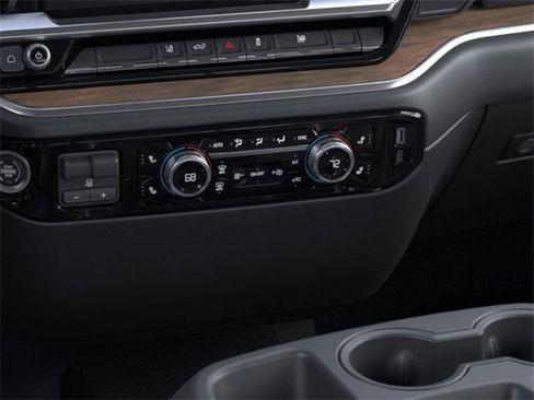 New 2026 GMC Sierra 2500 SLE image 23