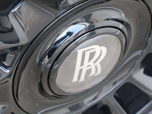 Used 2018 Rolls-Royce Dawn RWD image 20