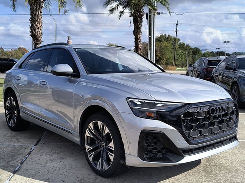 New 2025 Audi Q8 Premium Plus AWD/4WD image 6