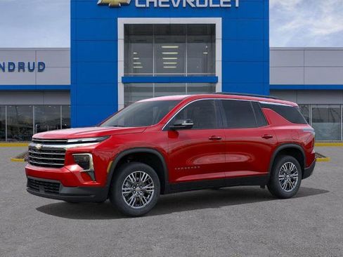 New 2026 Chevrolet Traverse LT image 2