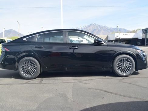 New 2026 Nissan Sentra SV w/ Floor Mat Package FWD image 9