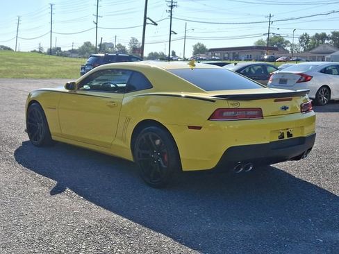 Used 2015 Chevrolet Camaro SS w/ SS Performance Package RWD image 4