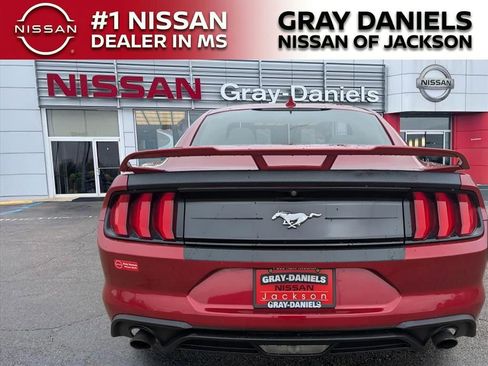 Used 2021 Ford Mustang Coupe image 5