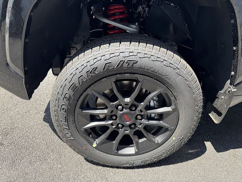 New 2026 Toyota Tundra Platinum AWD/4WD image 29