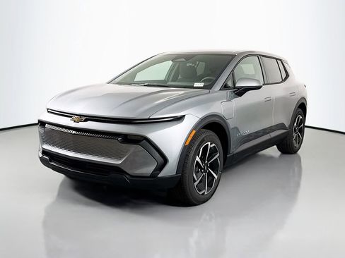 New 2026 Chevrolet Equinox EV LT image 3