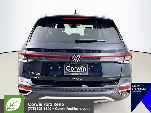 Used 2025 Volkswagen Taos SEL image 8