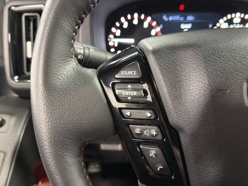 Used 2026 Nissan Frontier PRO-4X AWD/4WD image 24