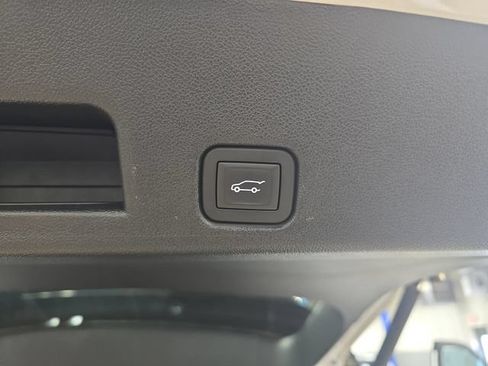 Used 2024 GMC Acadia AT4 w/ Luxury Package AWD/4WD image 18