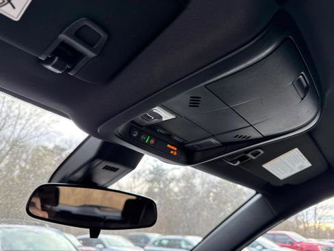 Used 2024 Chevrolet Equinox RS image 27