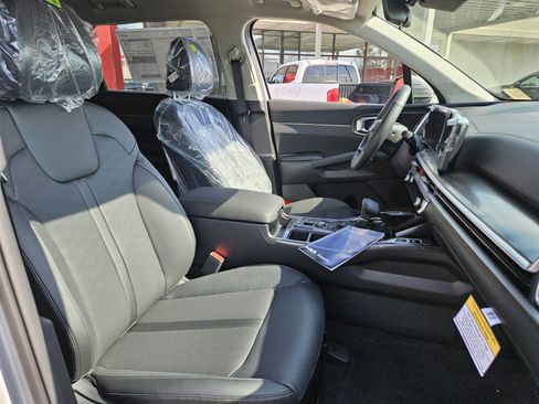 New 2026 Kia Sorento S image 12