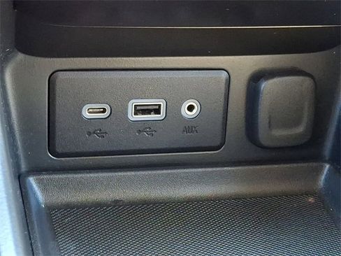 Used 2023 GMC Terrain SLE w/ Driver Convenience Package image 26