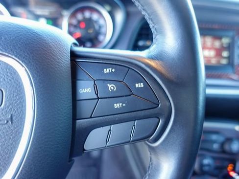 Used 2017 Dodge Challenger R/T image 15