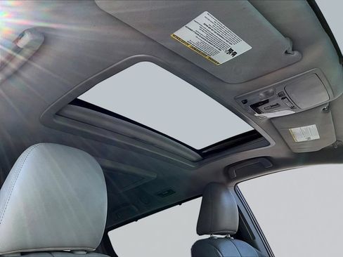 Used 2012 Toyota Sienna XLE w/ Premium Pkg FWD image 28