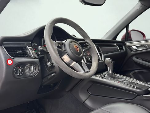 Used 2017 Porsche Macan GTS AWD/4WD image 2
