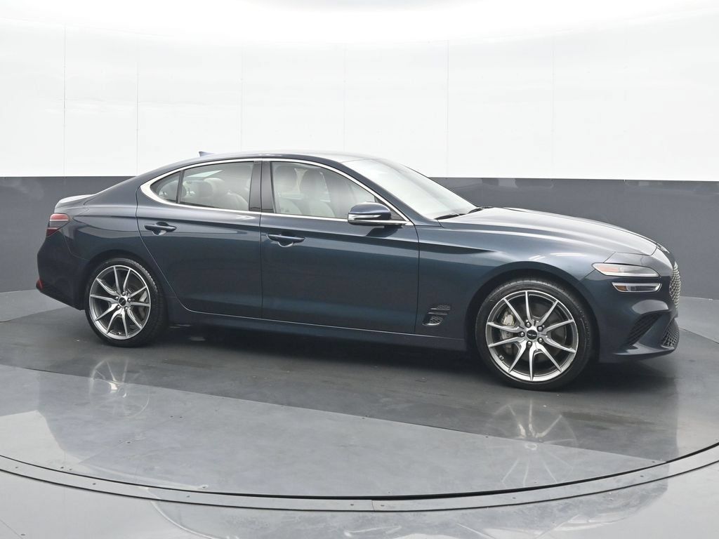 Used 2024 Genesis G70 2.5T RWD image 8
