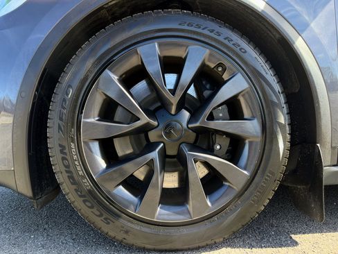 Used 2023 Tesla Model X Plaid image 20