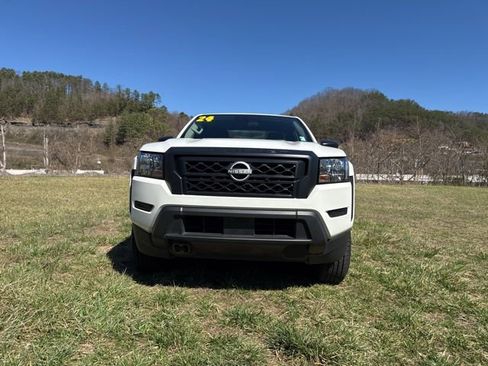 Used 2024 Nissan Frontier S w/ S Utility Package image 3