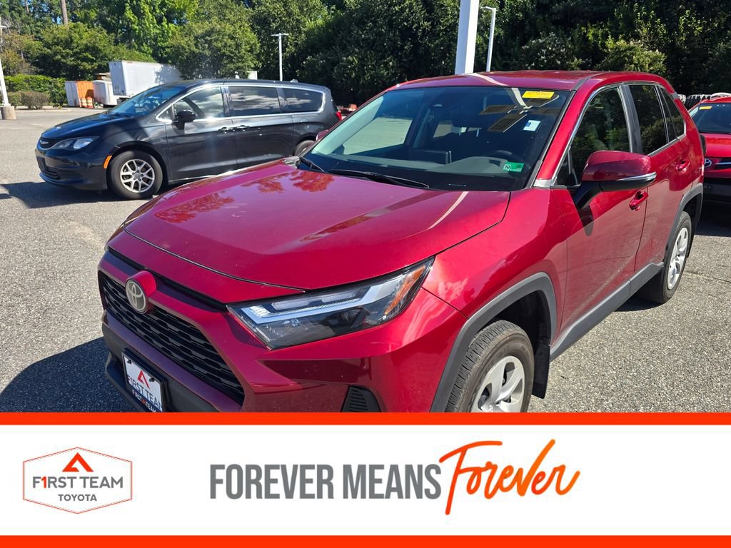 Used 2024 Toyota RAV4 LE AWD/4WD image 1