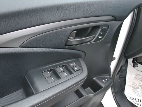 Used 2023 Honda Passport EX-L image 25
