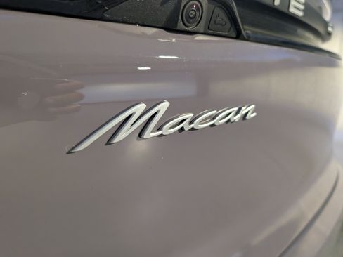 Used 2025 Porsche Macan Electric image 17