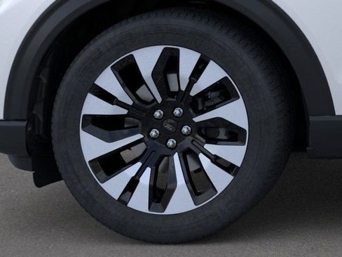 New 2026 Ford Explorer Platinum w/ LUX Leather Package image 19