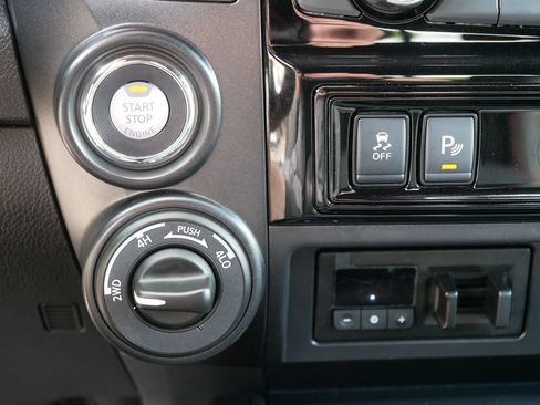 Certified 2024 Nissan Titan PRO-4X w/ Pro-4x Convenience Package AWD/4WD image 31