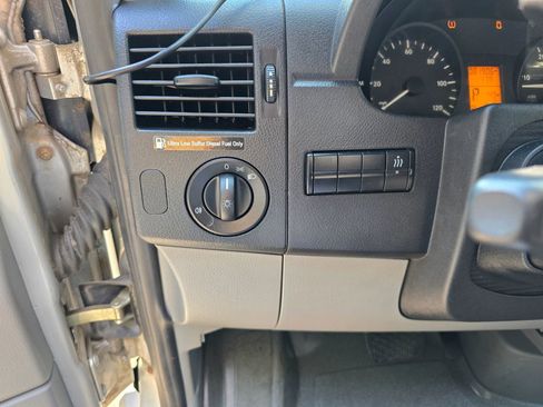 Used 2012 Mercedes-Benz Sprinter 2500 image 15