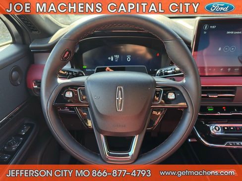 Used 2025 Lincoln Corsair Grand Touring w/ Equipment Group 302A image 18
