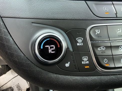 Used 2024 Chevrolet Malibu LT image 9