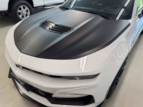 Used 2021 Chevrolet Camaro SS RWD image 27