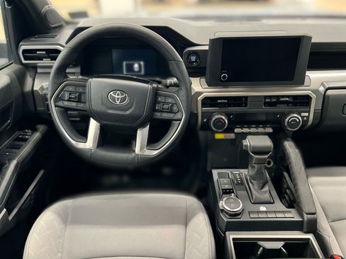 Used 2024 Toyota Tacoma SR5 image 18