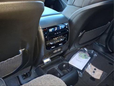 New 2025 Jeep Grand Cherokee L Limited w/ Luxury Tech Group II AWD/4WD image 10