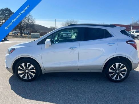 Used 2021 Buick Encore Preferred image 3