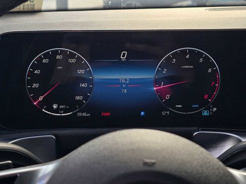 New 2025 Mercedes-Benz GLB 250 4MATIC image 28