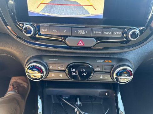 Certified 2025 Kia Soul S FWD image 12