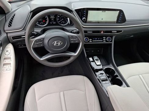 Used 2023 Hyundai Sonata SEL FWD image 2