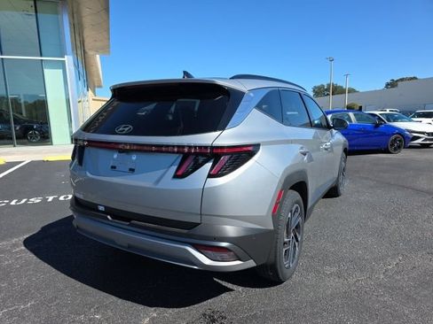 Certified 2026 Hyundai Tucson Limited FWD image 4